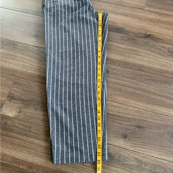 Wilfred wool Gray Pinstripe Chinos women’s size 8 - Picture 4 of 7